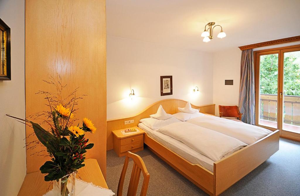 Pension Laurin Schenna Kamer foto